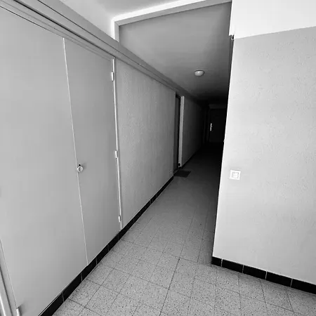 Estudio 1ere Ligne Vue ,place De Parking Privee Acces A La De La 3eme Etage Apartment *
