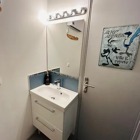 Estudio 1ere Ligne Vue ,place De Parking Privee Acces A La De La 3eme Etage Apartment *